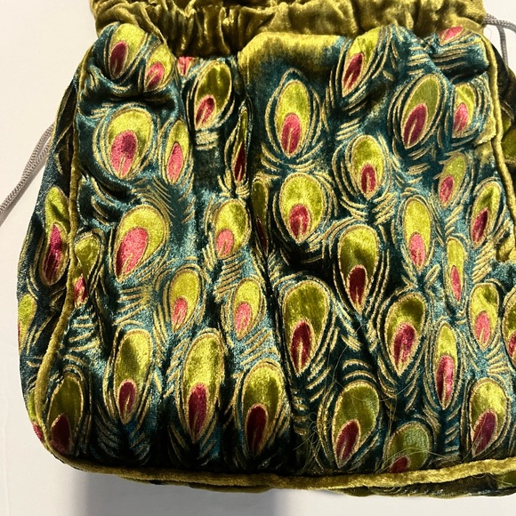 J&X NY Peacock Handbag Vintage Drawstring Green Soft - Picture 3 of 10